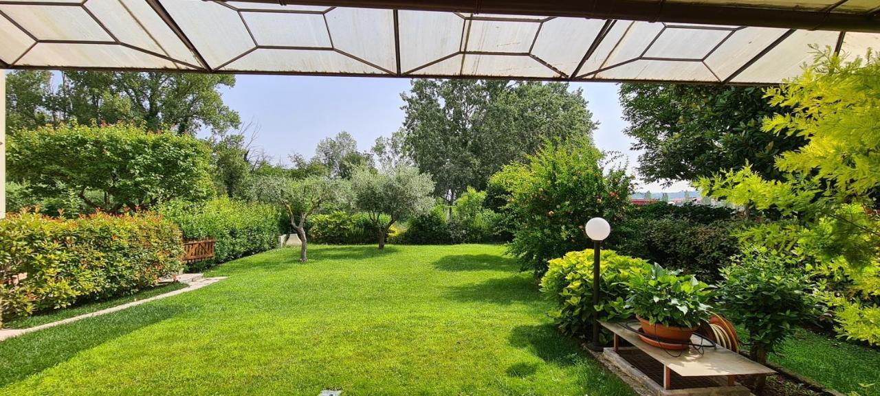 Appartamento Il Melograno เปสเคียรา เดล การ์ดา ภายนอก รูปภาพ